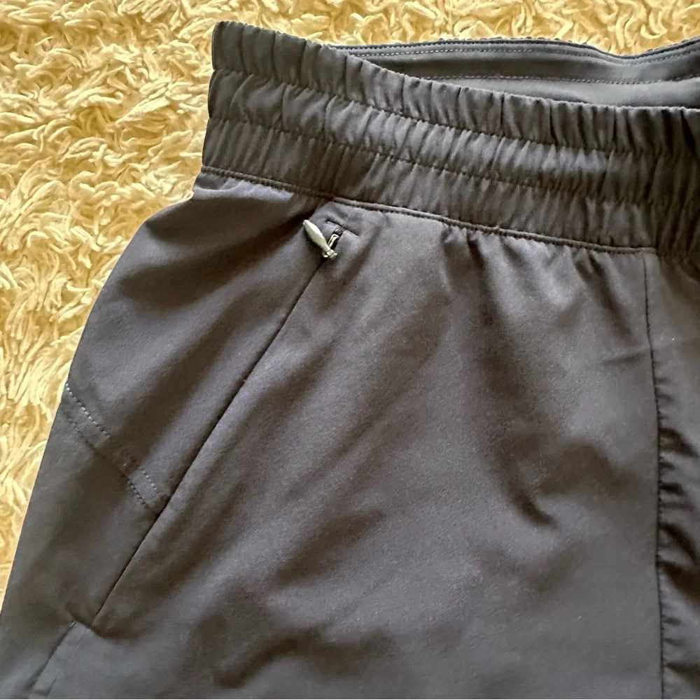 Lululemon Swift Mid-Rise Wide-Leg Pant
Club Blue - Picture 7 of 10